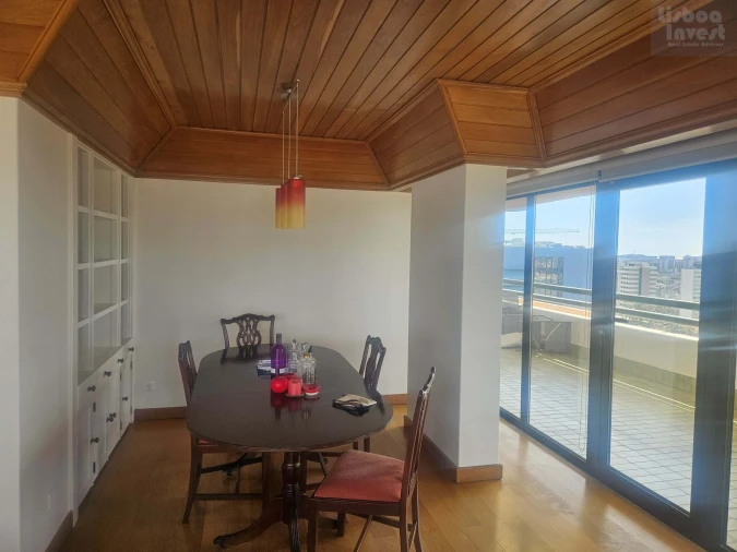 Apartamento T3 para Arrendamento em Avenidas Novas Foto 16