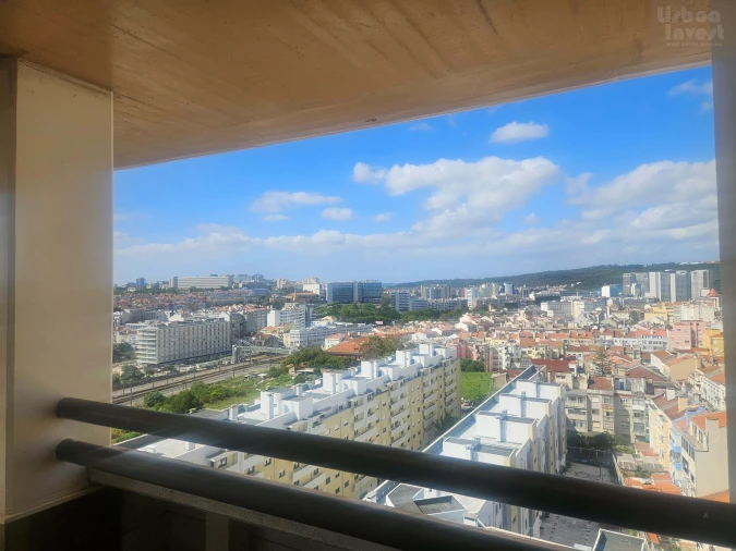 Apartamento T3 para Arrendamento em Avenidas Novas Foto 18