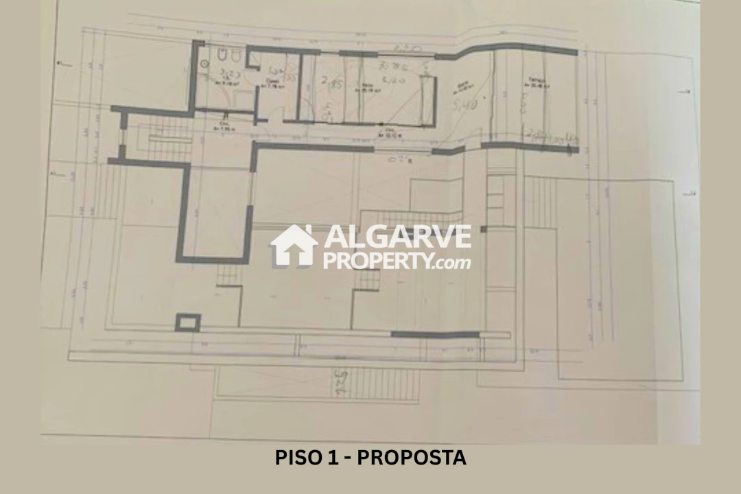 Moradia T5 para Venda em Quarteira Planta 3