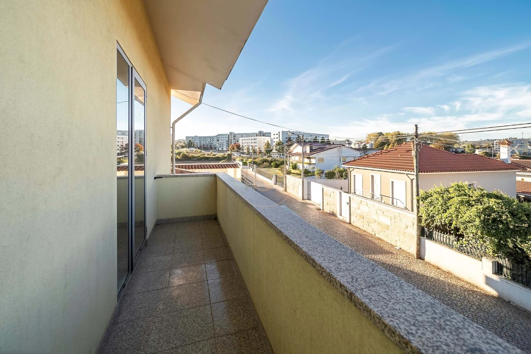 Moradia T5 para Venda em Castêlo da Maia Foto 30