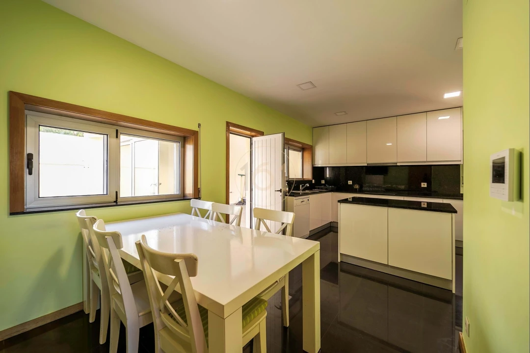 Moradia T5 para Venda em Castêlo da Maia Foto 14