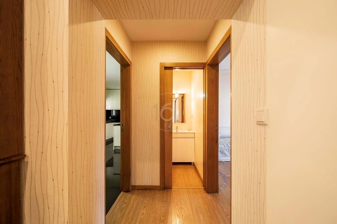 Moradia T5 para Venda em Castêlo da Maia Foto 9