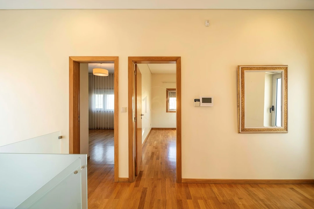 Moradia T5 para Venda em Castêlo da Maia Foto 34