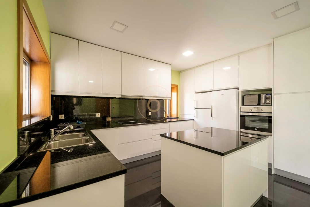 Moradia T5 para Venda em Castêlo da Maia Foto 10