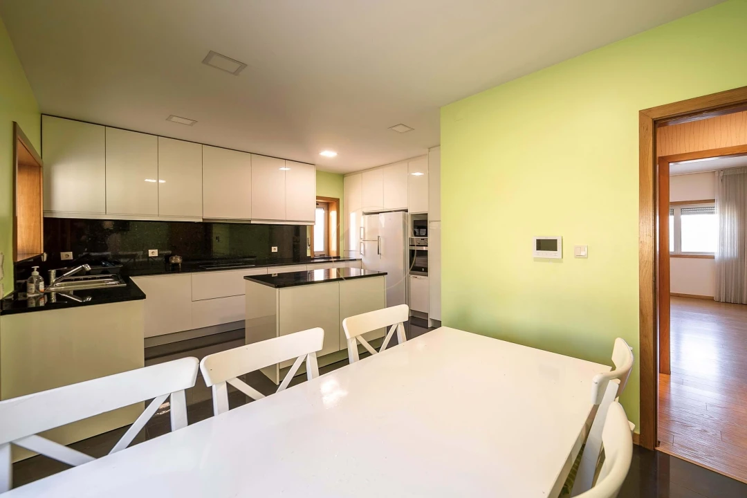 Moradia T5 para Venda em Castêlo da Maia Foto 15