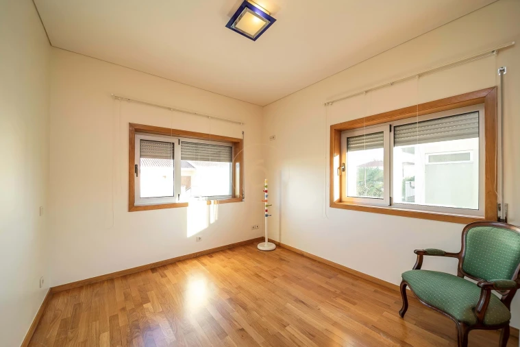 Moradia T5 para Venda em Castêlo da Maia Foto 39