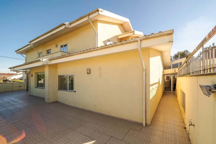 Moradia T5 para Venda em Castêlo da Maia Foto 60