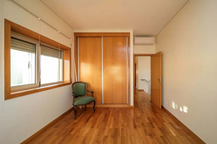 Moradia T5 para Venda em Castêlo da Maia Foto 40