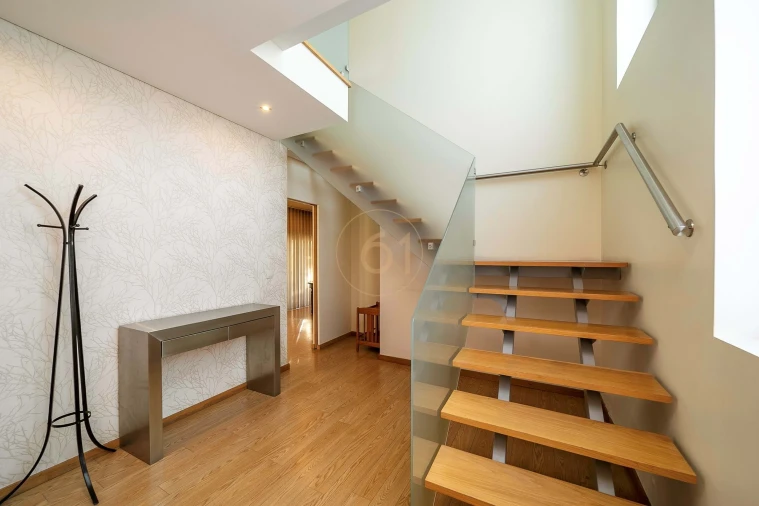 Moradia T5 para Venda em Castêlo da Maia Foto 24