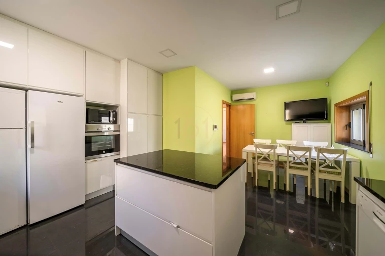 Moradia T5 para Venda em Castêlo da Maia Foto 11