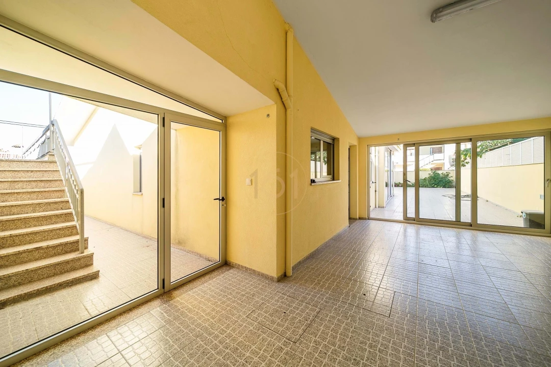 Moradia T5 para Venda em Castêlo da Maia Foto 45