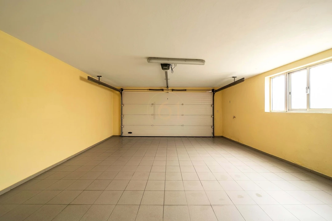 Moradia T5 para Venda em Castêlo da Maia Foto 50