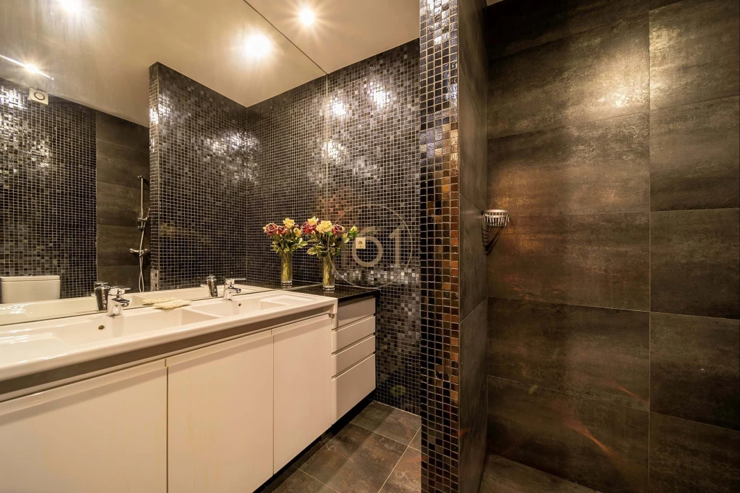 Moradia T5 para Venda em Castêlo da Maia Foto 18