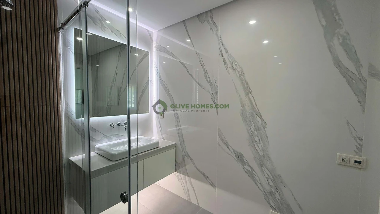 Apartamento T2 para Venda em Quarteira Foto 27