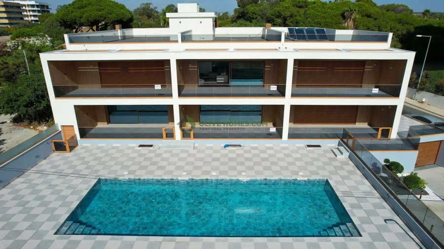 Apartamento T2 para Venda em Quarteira Foto 37