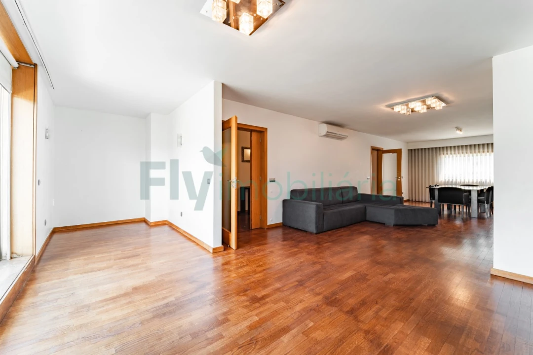 Apartamento T3 para Venda em Caldas de Vizela (São Miguel e São João) Foto 1