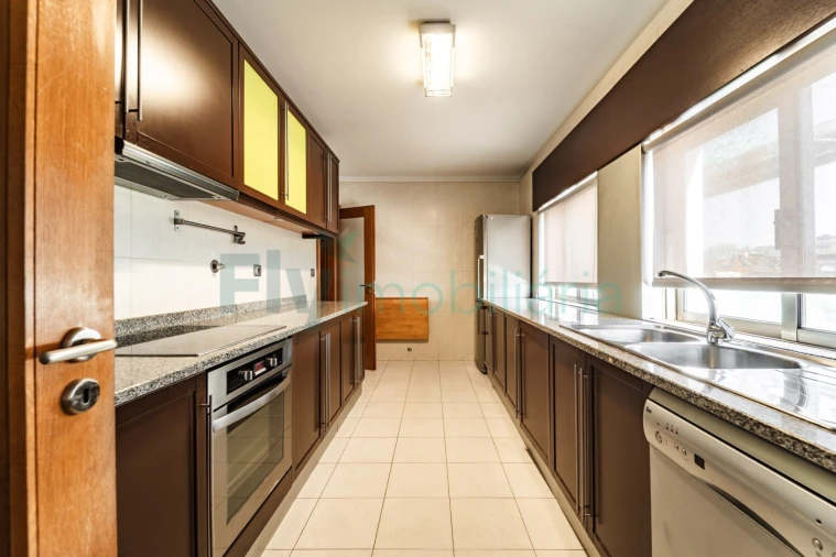 Apartamento T3 para Venda em Caldas de Vizela (São Miguel e São João) Foto 14