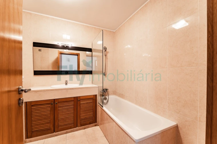 Apartamento T3 para Venda em Caldas de Vizela (São Miguel e São João) Foto 25