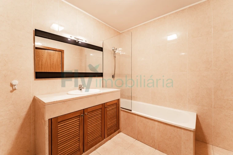 Apartamento T3 para Venda em Caldas de Vizela (São Miguel e São João) Foto 27