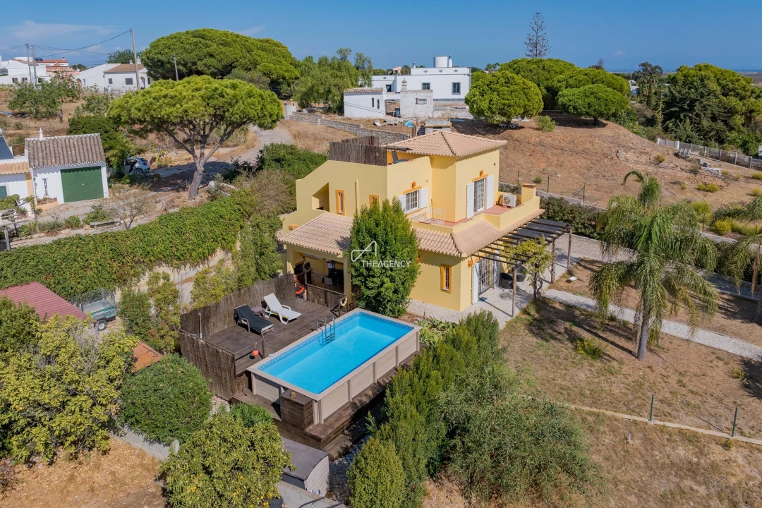 Moradia T3 para Venda em Olhão Foto 1