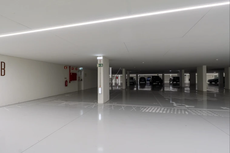 Apartamento T2 para Venda em Quarteira Foto 17