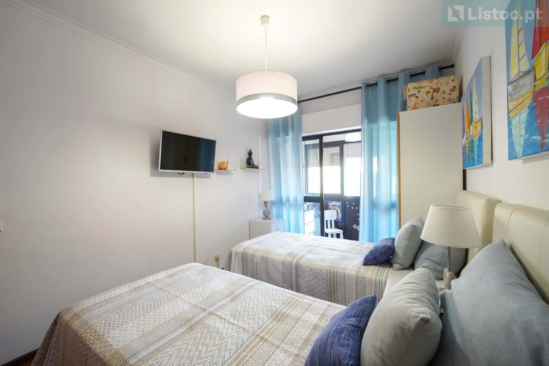 Apartamento T3 para Venda em Carcavelos e Parede Foto 18