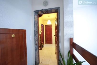 Apartamento T3 para Venda em Carcavelos e Parede