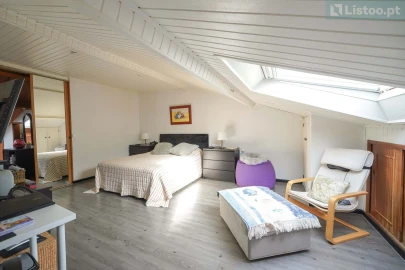 Apartamento T3 para Venda em Carcavelos e Parede