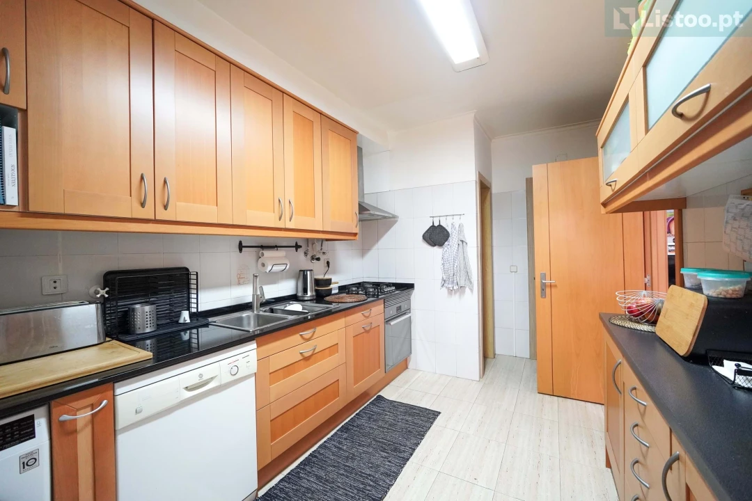 Apartamento T3 para Venda em Carcavelos e Parede Foto 23