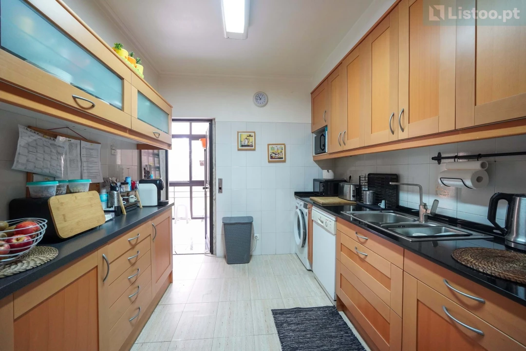 Apartamento T3 para Venda em Carcavelos e Parede Foto 20