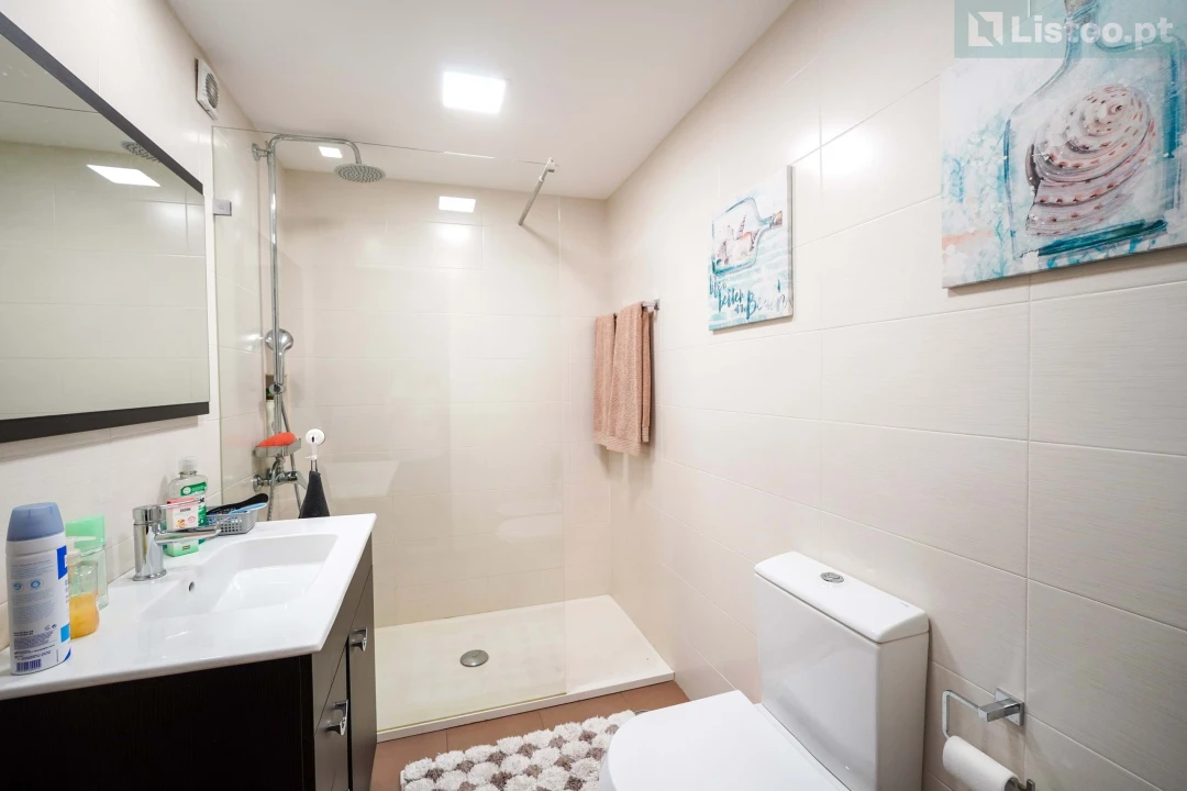 Apartamento T3 para Venda em Carcavelos e Parede Foto 33