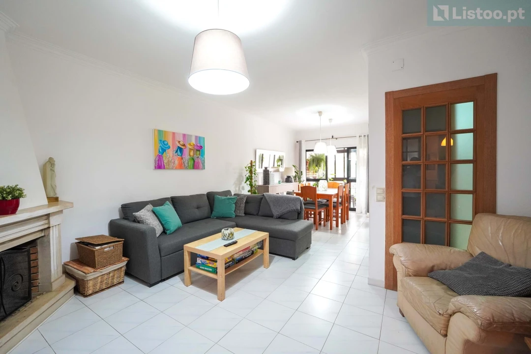 Apartamento T3 para Venda em Carcavelos e Parede Foto 3