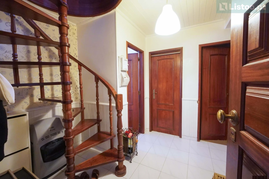 Apartamento T3 para Venda em Carcavelos e Parede Foto 25