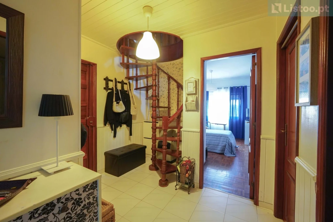 Apartamento T3 para Venda em Carcavelos e Parede Foto 36