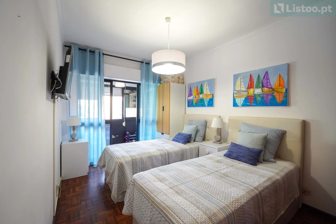 Apartamento T3 para Venda em Carcavelos e Parede Foto 19