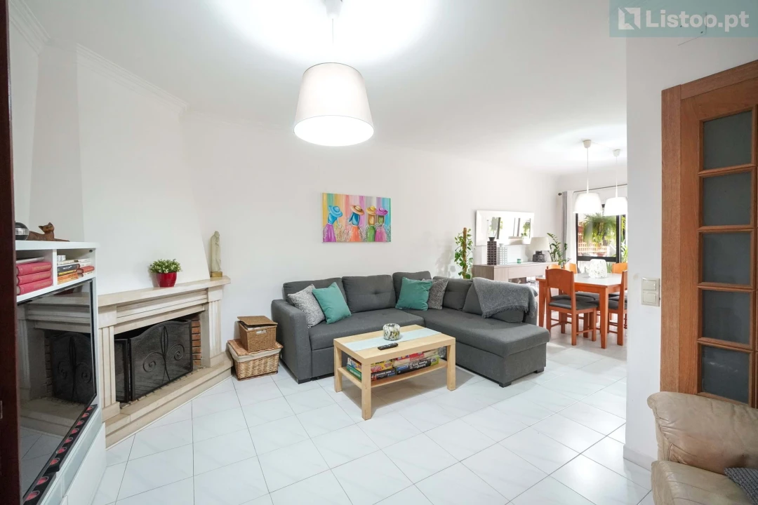 Apartamento T3 para Venda em Carcavelos e Parede Foto 4
