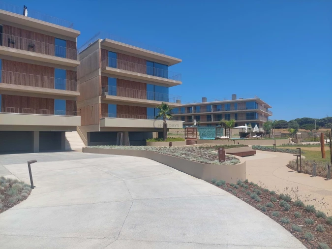 Apartamento T2 para Venda em Quarteira Foto 3