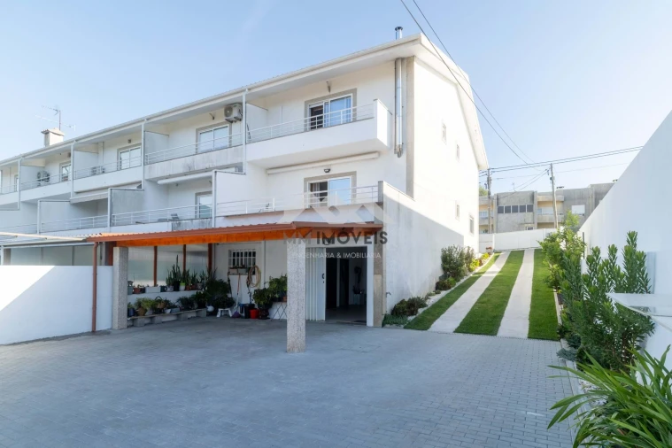 Moradia T3 para Venda em Paço de Sousa Foto 65