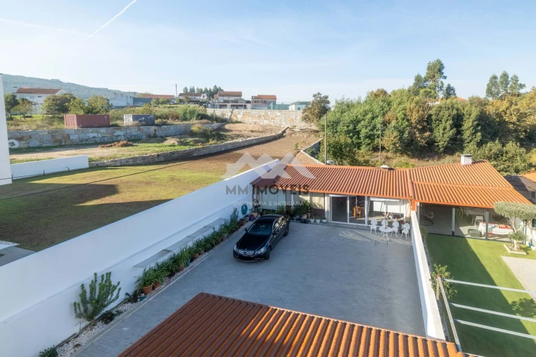 Moradia T3 para Venda em Paço de Sousa Foto 23