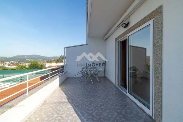 Moradia T3 para Venda em Paço de Sousa Foto 46