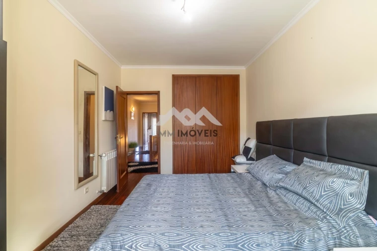 Moradia T3 para Venda em Paço de Sousa Foto 5