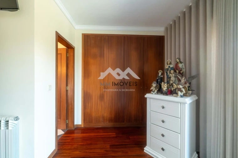 Moradia T3 para Venda em Paço de Sousa Foto 17