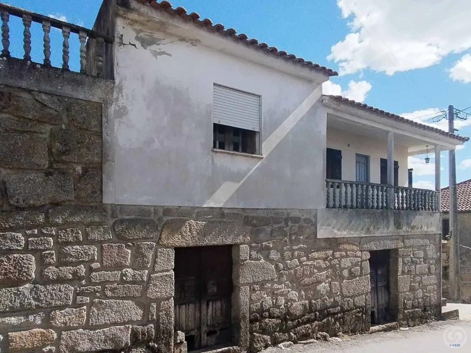 Moradia T4 para Venda em Valtorno e Mourão Foto 2