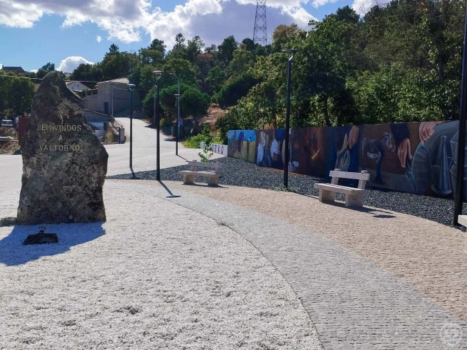 Moradia T4 para Venda em Valtorno e Mourão Foto 21