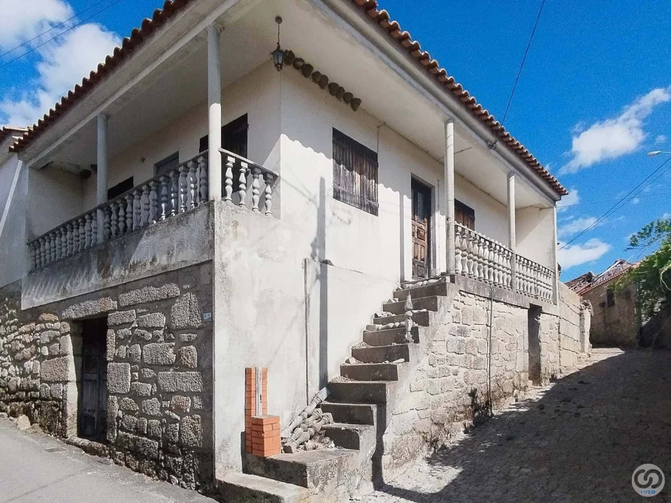 Moradia T4 para Venda em Valtorno e Mourão Foto 3