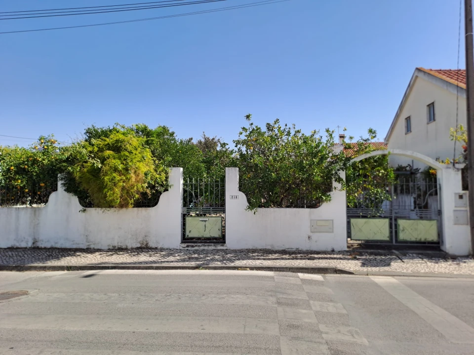 Terreno para Venda em Quinta do Conde Foto 1