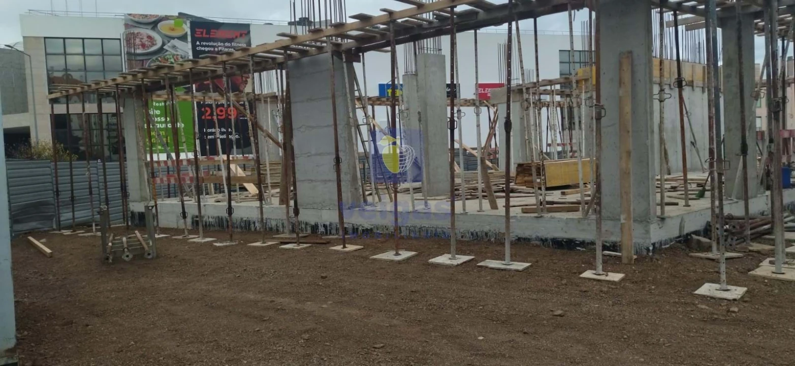 Apartamento T3 para Venda em Rio de Mouro Foto 11