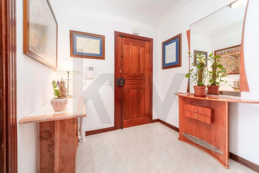 Apartamento T3 para Venda em Quarteira Foto 2