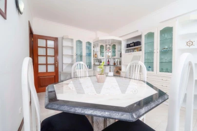 Apartamento T3 para Venda em Quarteira