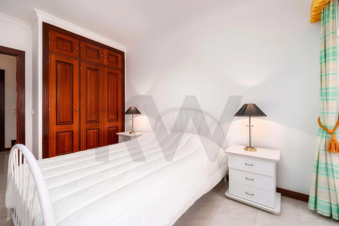 Apartamento T3 para Venda em Quarteira Foto 40